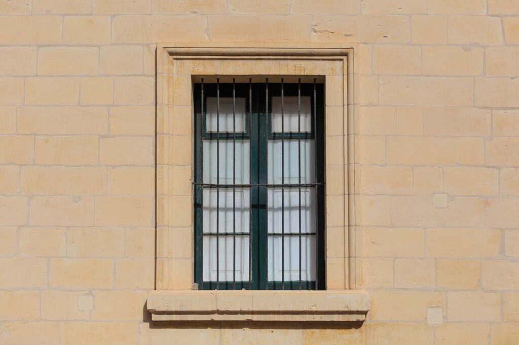 Come Scegliere i Serramenti Più Sicuri per la Tua Casa